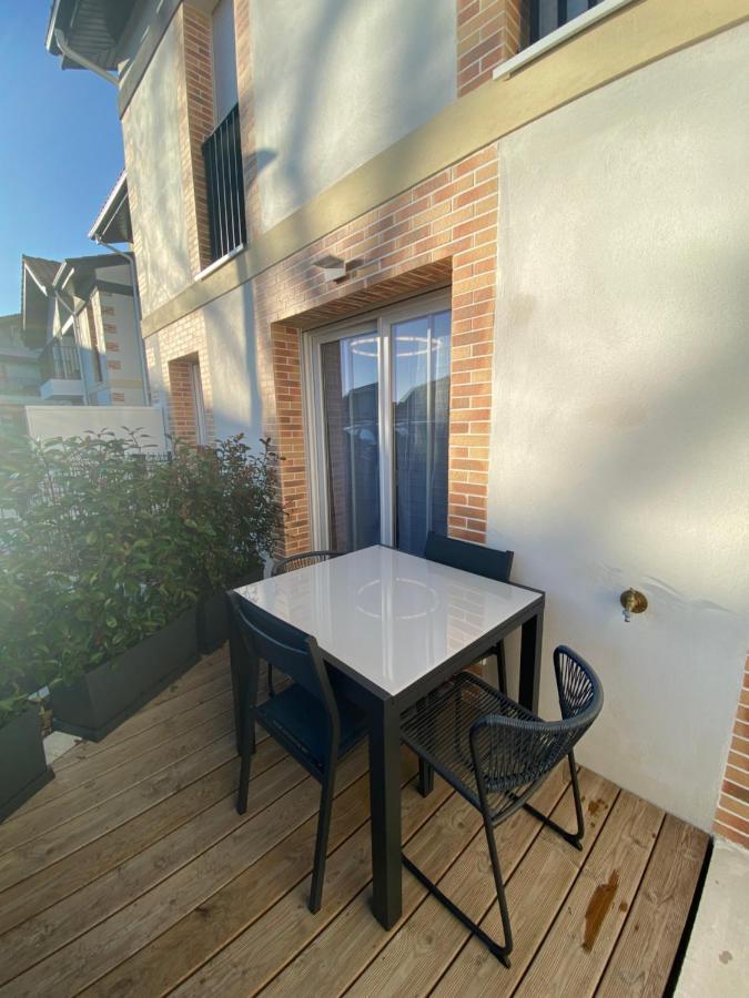 ביסקארוס Charmant Appartement Neuf Et Confortable Classe 4 Etoiles מראה חיצוני תמונה