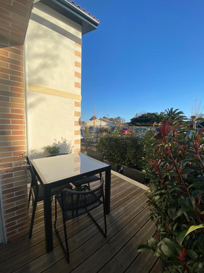 ביסקארוס Charmant Appartement Neuf Et Confortable Classe 4 Etoiles מראה חיצוני תמונה